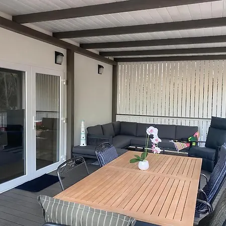 Hébergement de vacances Ra, Cozy Familly Place, Free Parking, Near Beach, In Kamp Maslina