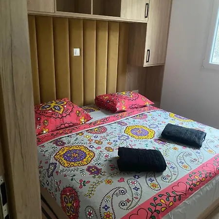Ra, Cozy Familly Place, Free Parking, Near Beach, In Kamp Maslina * Drage